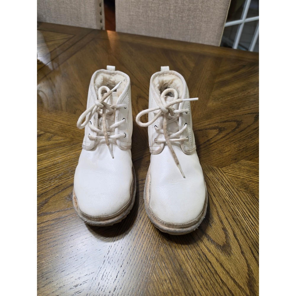 UGG Neumel II Chukka Boots 1136847K sz 6 fair condition